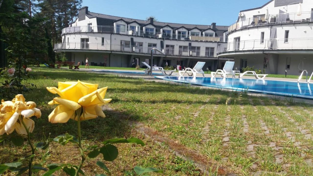 Romantyczny Apartament Happy 16 Basen & Kort Tenisowy, Ochrona 24 H - Dla Maksymalnie 6 Osob Pobierowo Dış mekan fotoğraf