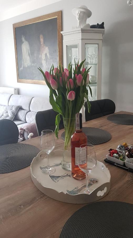 Romantyczny Apartament Happy 16 Basen & Kort Tenisowy, Ochrona 24 H - Dla Maksymalnie 6 Osob Pobierowo Dış mekan fotoğraf