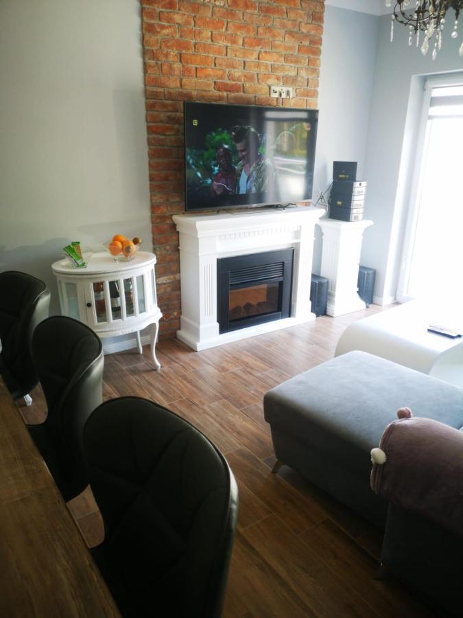 Romantyczny Apartament Happy 16 Basen & Kort Tenisowy, Ochrona 24 H - Dla Maksymalnie 6 Osob Pobierowo Dış mekan fotoğraf