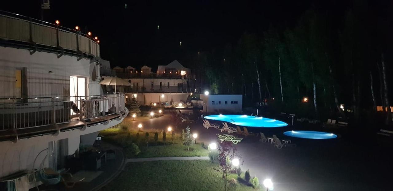 Romantyczny Apartament Happy 16 Basen & Kort Tenisowy, Ochrona 24 H - Dla Maksymalnie 6 Osob Pobierowo Dış mekan fotoğraf